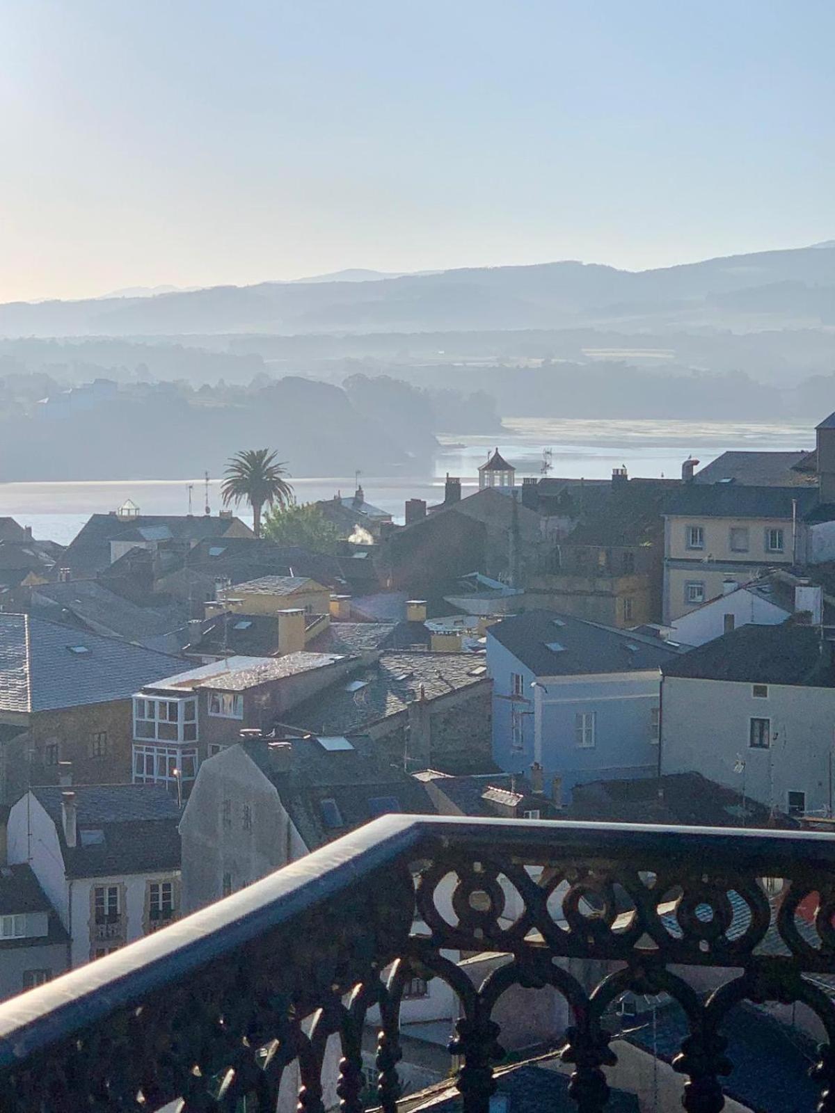 Moderno Piso Con La Mejor Terraza De Ribadeo Y Vistas Maravillosas المظهر الخارجي الصورة