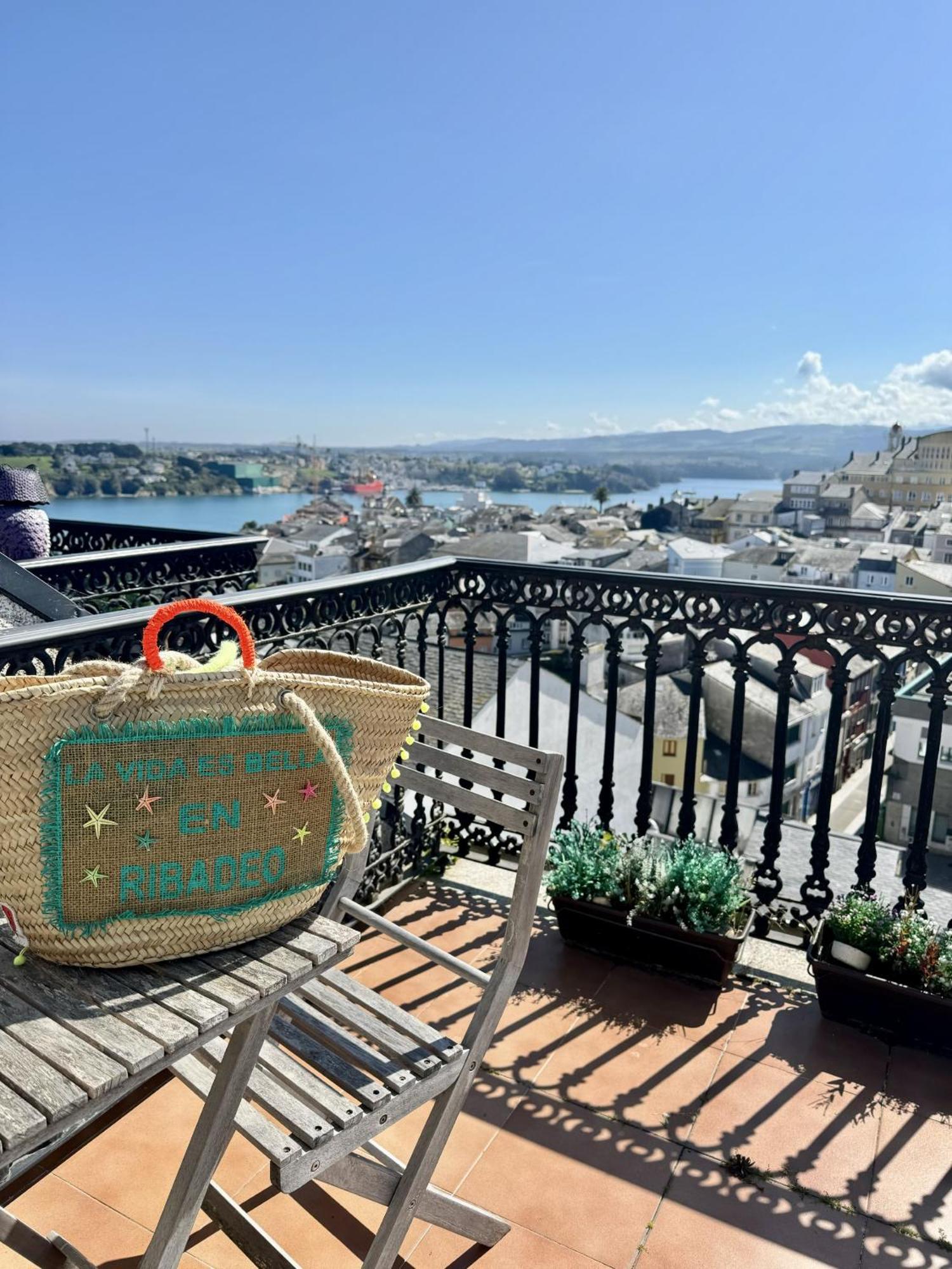 Moderno Piso Con La Mejor Terraza De Ribadeo Y Vistas Maravillosas المظهر الخارجي الصورة
